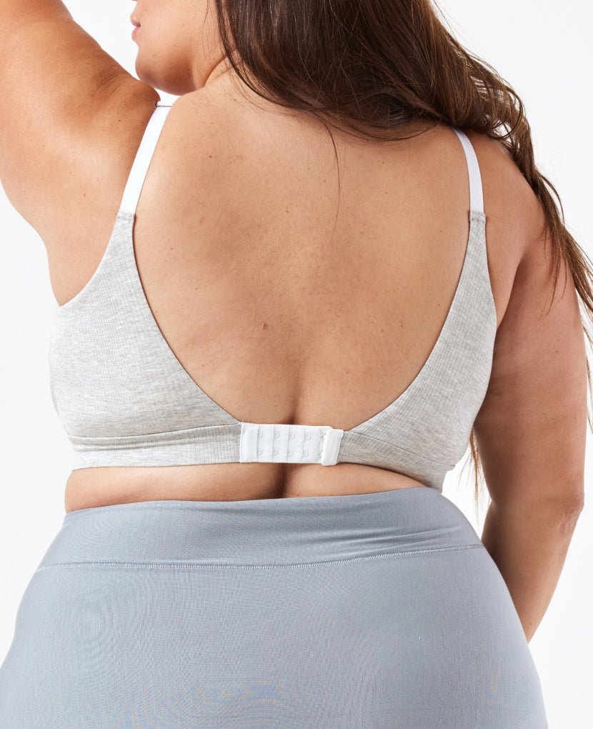 Our custom five-row back closure and slider straps accommodate your body’s incredible changes from pregnancy through postpartum. 